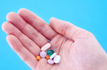 Middle-Age Polypharmacy: Risks, Management, and the Role of De-Prescribing